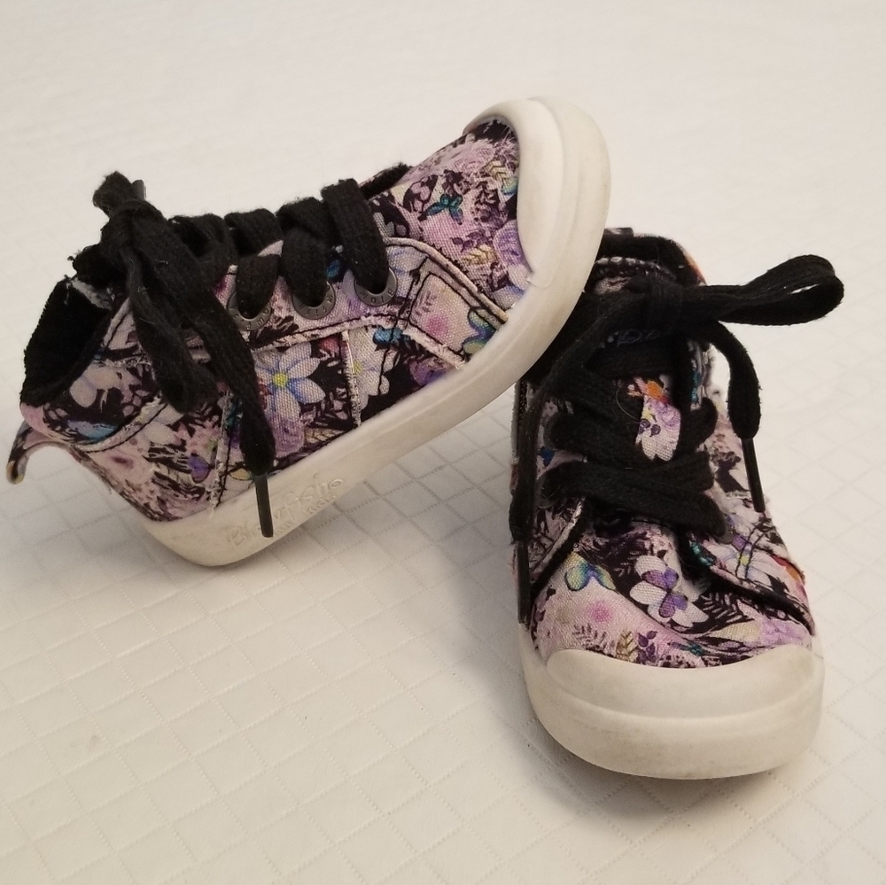 Rose printed black lace up blowfish sneaker shoes size 6 - Picture 2 of 7